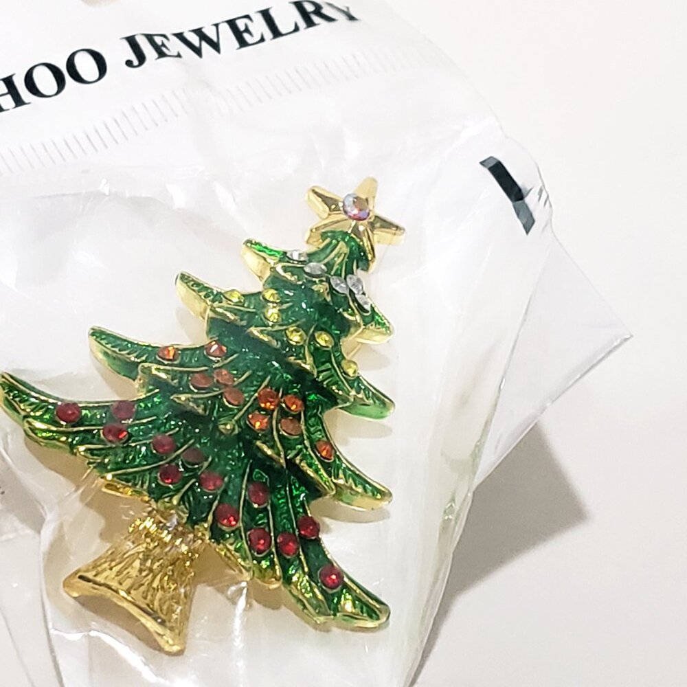 Christmas Rhinestone Decorated Tree Brooch Green Gold Tone 2" Rinhoo Jewelry